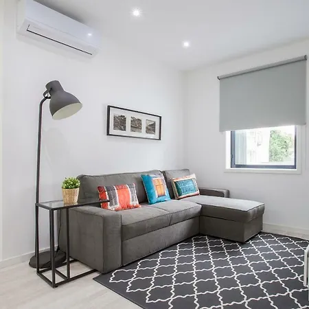 Lvg Scca - Red Apartment